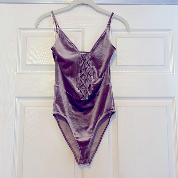 Velvet bodysuit - Picture 1 of 4